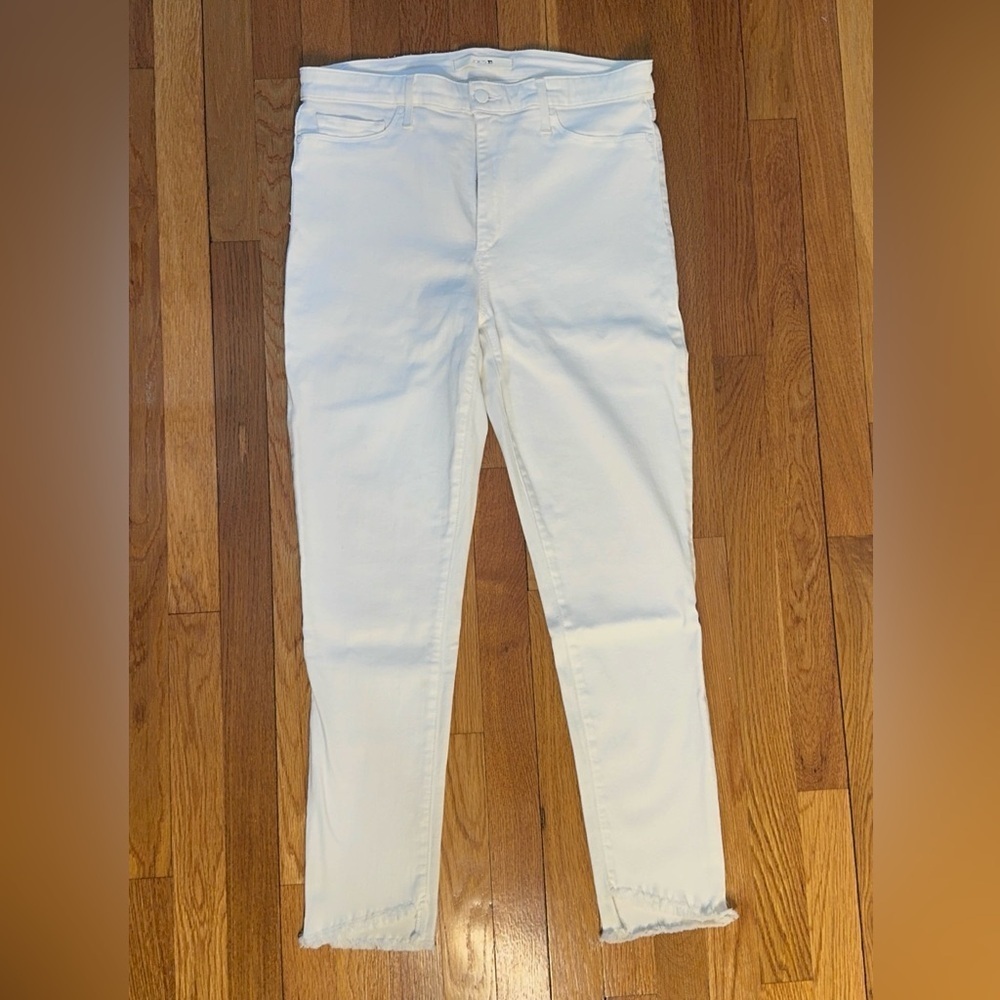 Joe’s Jeans White Skinny Stretch Skinny Jean Fey hem Size 32